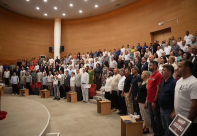 AKHİSAR’IN YENİ BELEDİYE BAŞKANI EKREM KAYSERİLİ OLDU